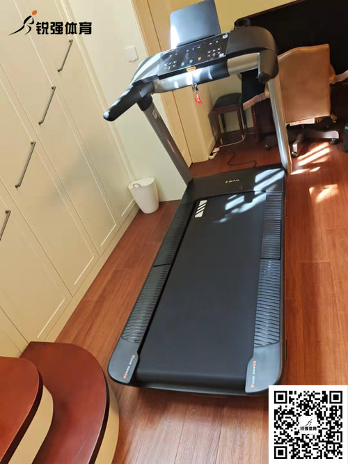 熊猫体育官方网站體育濟南省體旗艦店客戶-跑步機T6700-T3